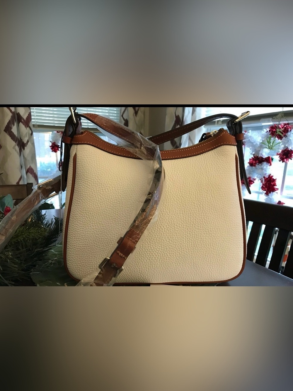 Dooney & Bourke White Presley Shoulder Bag - Picture 2 of 8